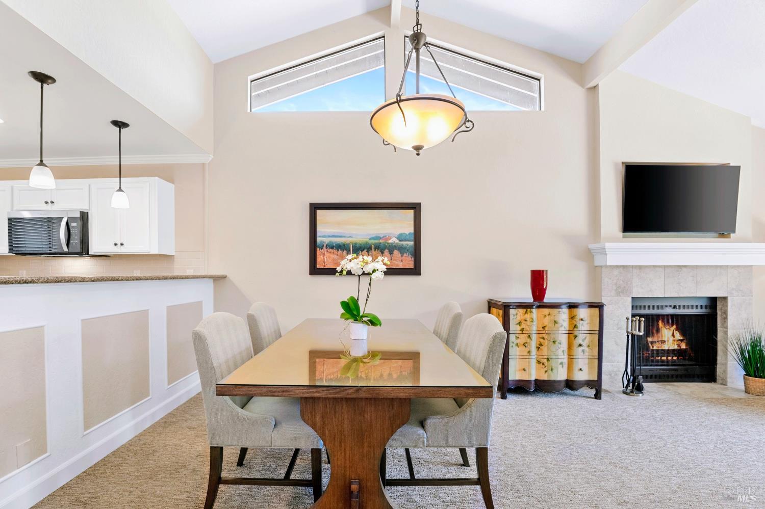 Detail Gallery Image 12 of 47 For 833 Augusta Cir, Napa,  CA 94558 - 2 Beds | 2 Baths