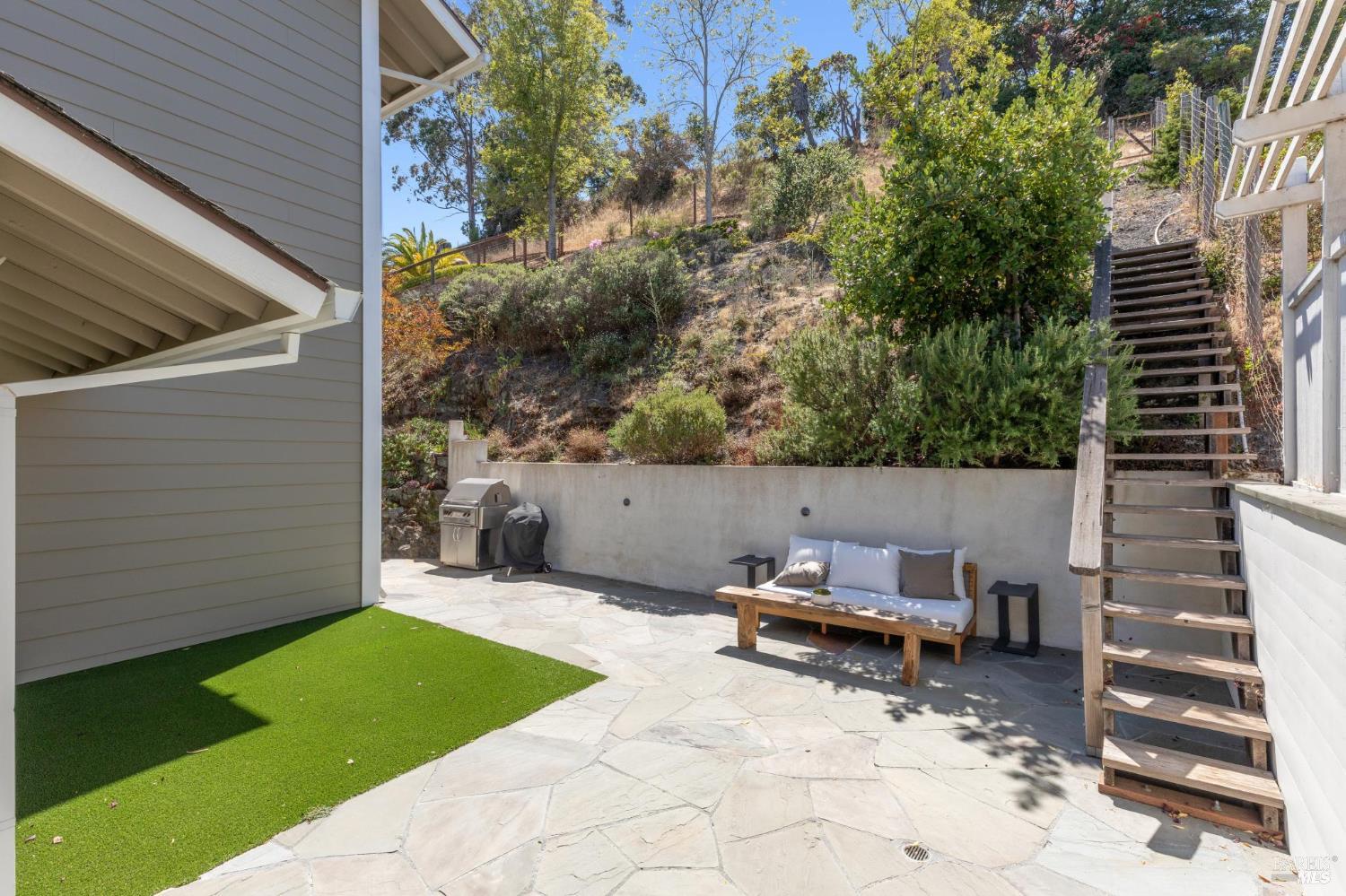 Detail Gallery Image 54 of 62 For 139 Trinidad Dr, Tiburon,  CA 94920 - 4 Beds | 2/1 Baths