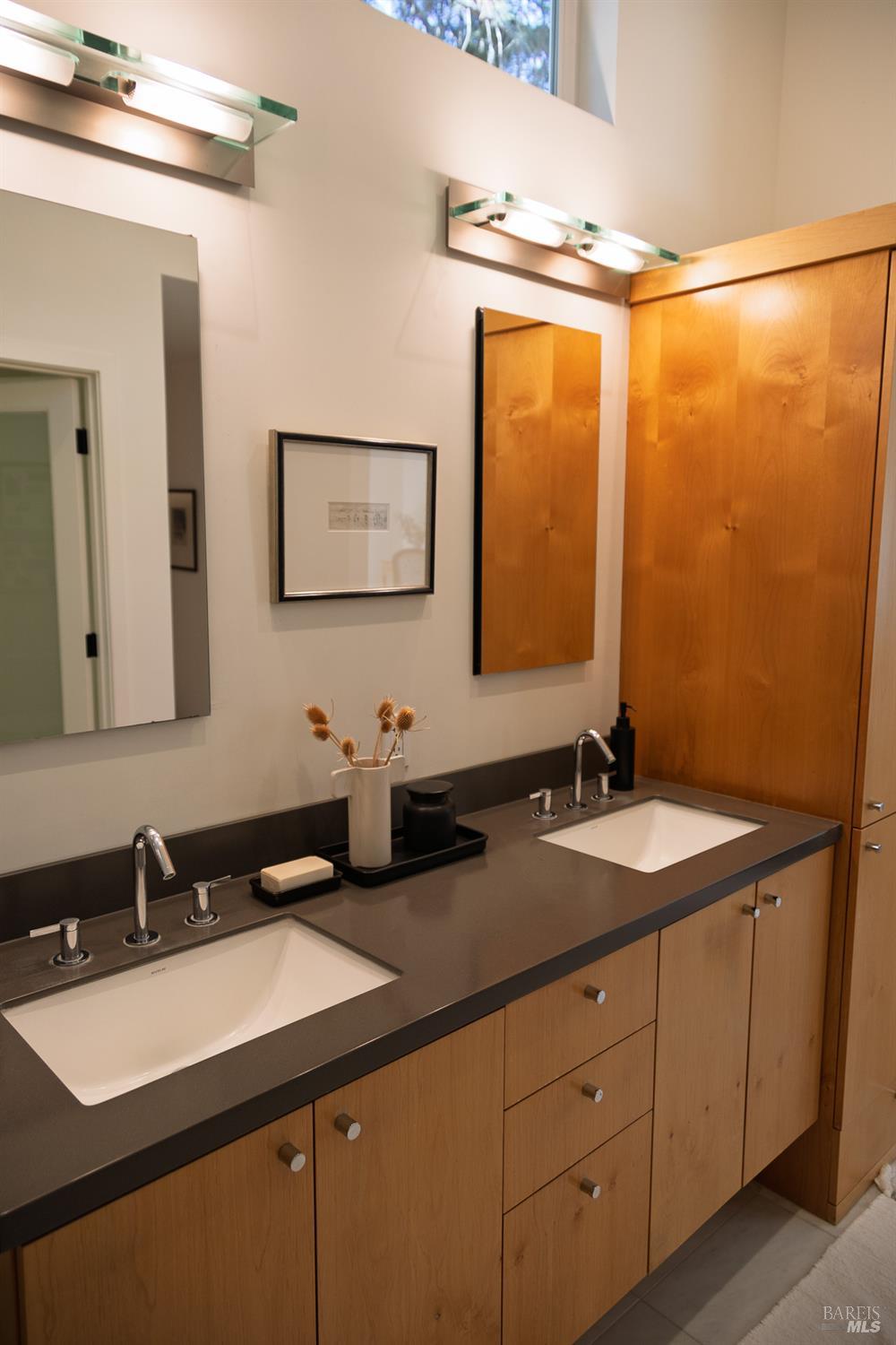 Detail Gallery Image 14 of 19 For 20662 Pueblo Rd, Sonoma,  CA 95476 - 3 Beds | 3/1 Baths
