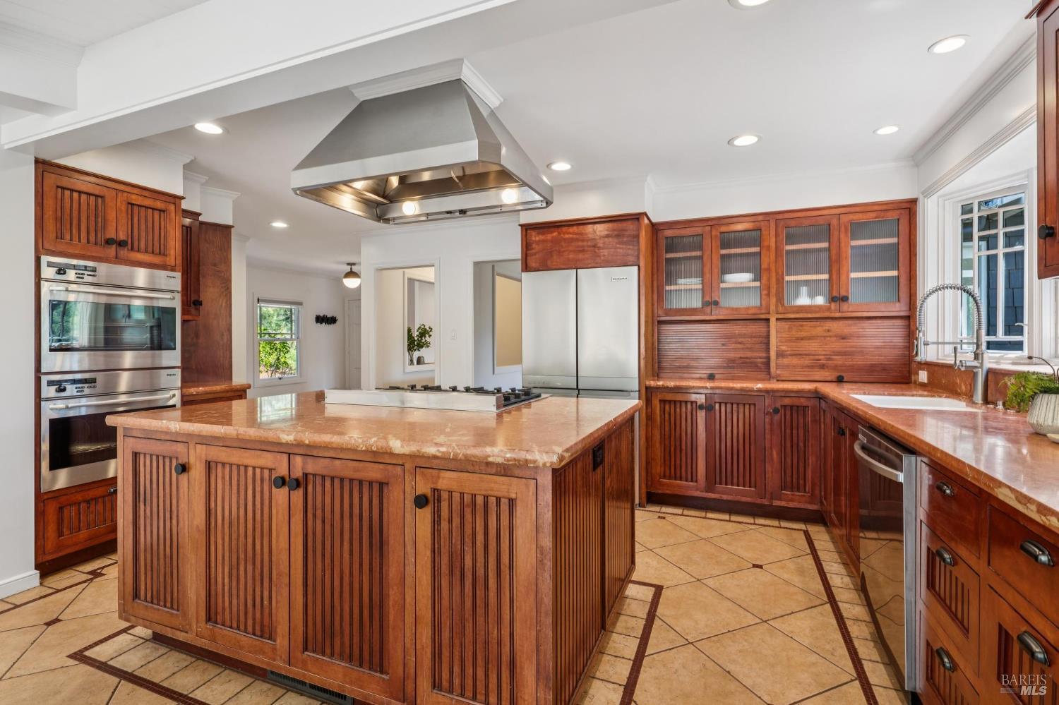 Detail Gallery Image 36 of 76 For 31 Irving Dr, San Anselmo,  CA 94960 - 4 Beds | 2 Baths