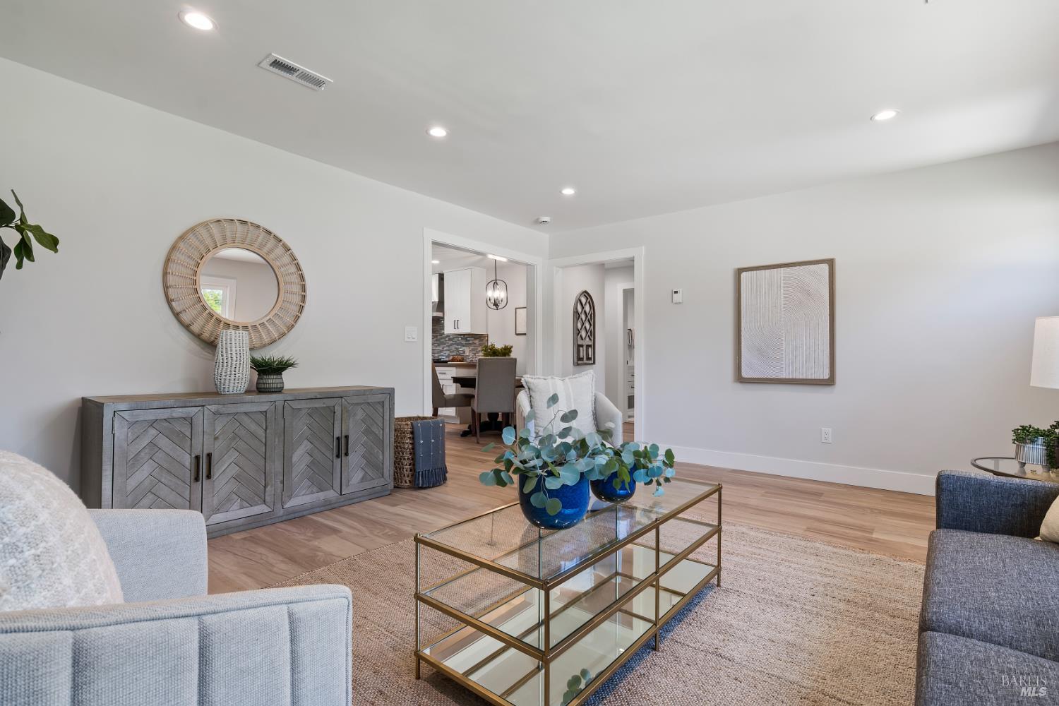 Detail Gallery Image 9 of 33 For 1565 Baywood Ln, Napa,  CA 94558 - 2 Beds | 1 Baths