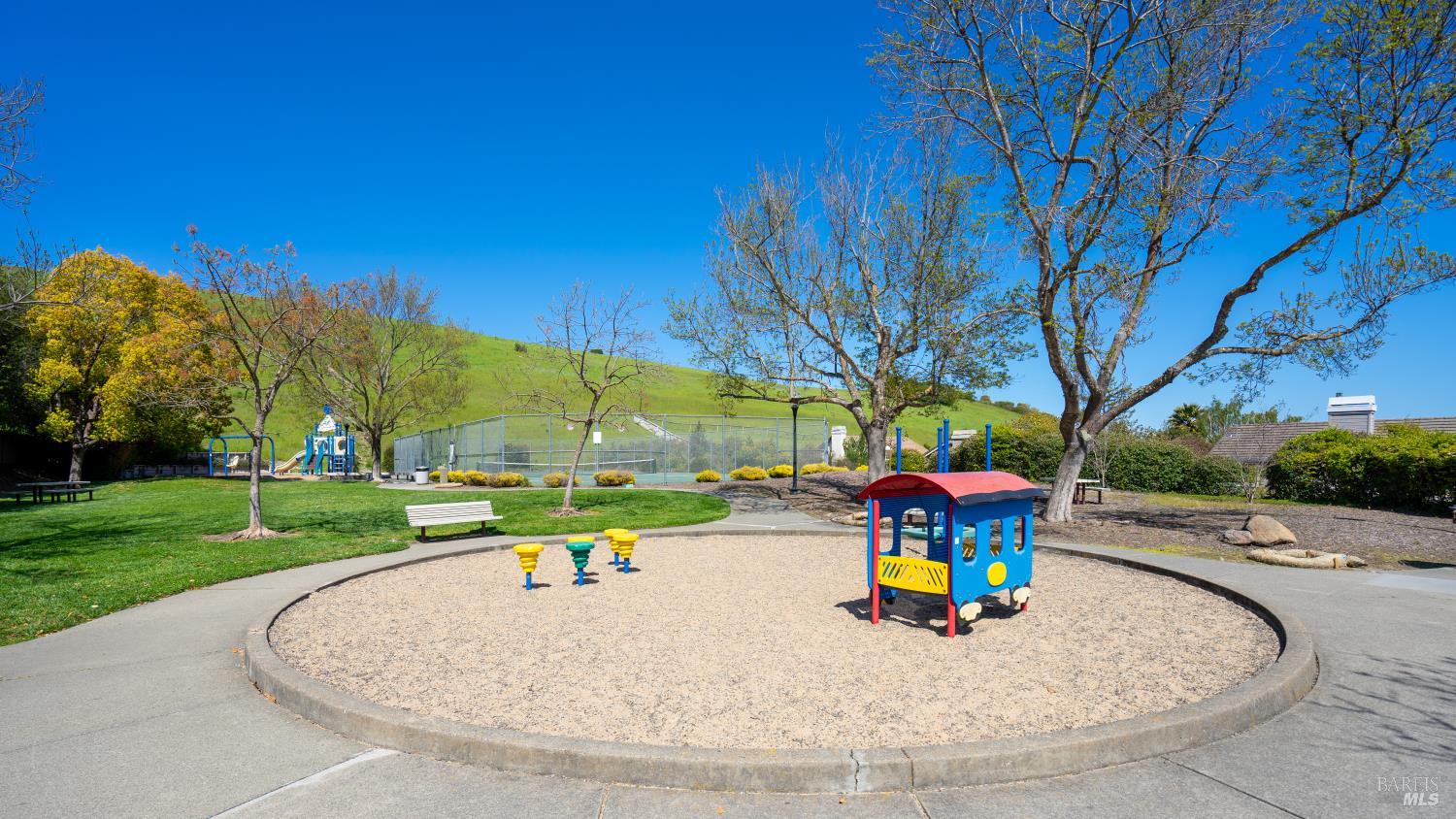 Detail Gallery Image 42 of 56 For 181 Dublin Ct, Petaluma,  CA 94952 - 4 Beds | 2/1 Baths