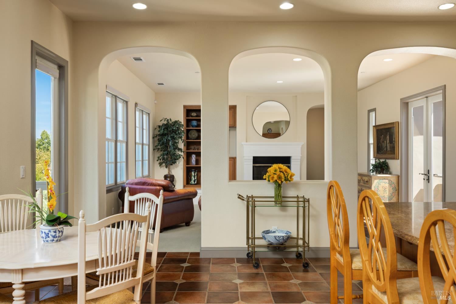 Detail Gallery Image 7 of 40 For 112 Chapel Hill Rd, Novato,  CA 94949 - 4 Beds | 3/1 Baths