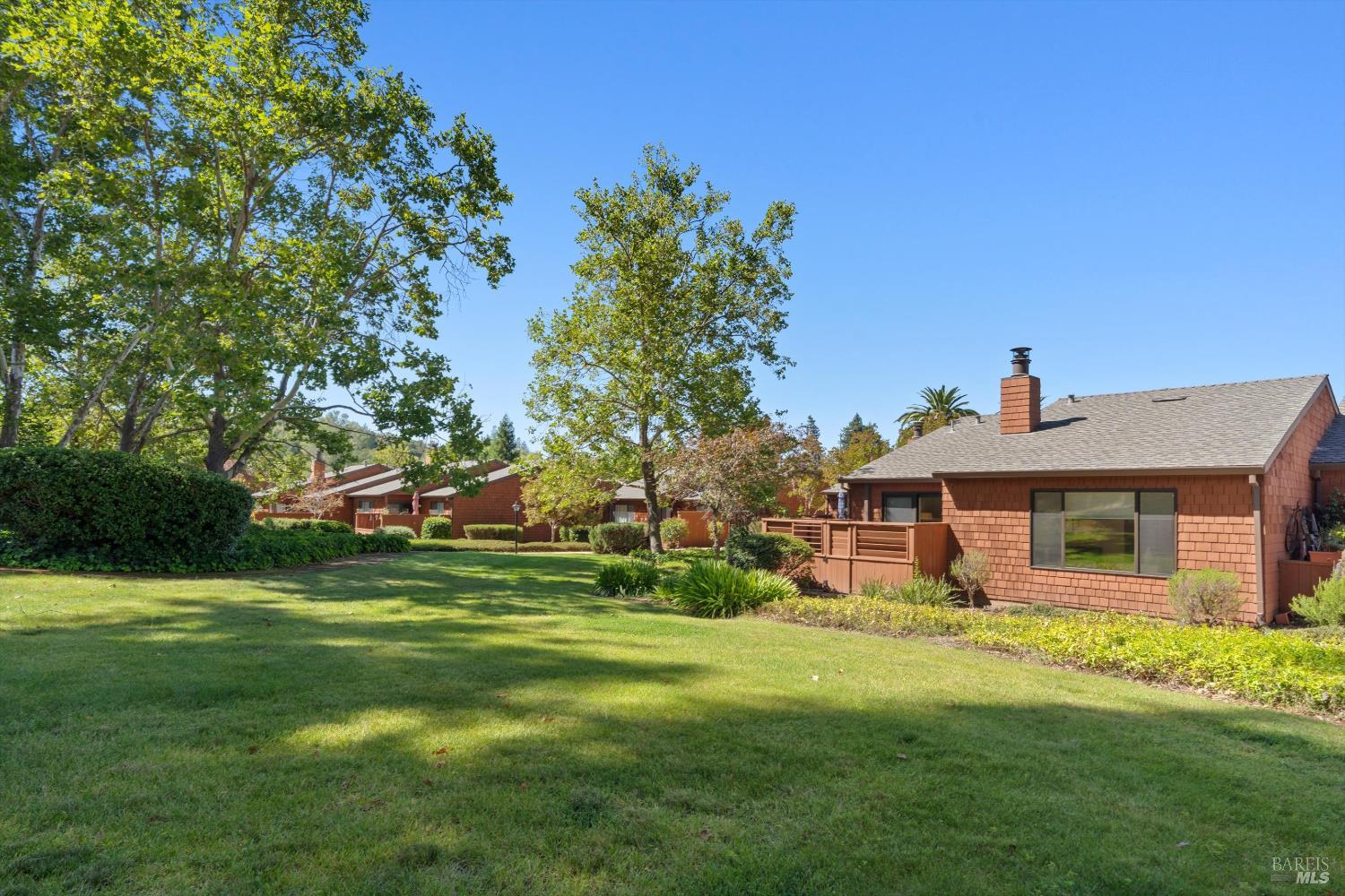Detail Gallery Image 28 of 31 For 218 Indian Creek Dr, Santa Rosa,  CA 95409 - 2 Beds | 2 Baths