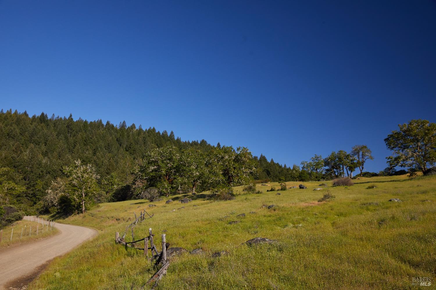 Detail Gallery Image 13 of 60 For 18574 Tomki Rd, Redwood Valley,  CA 95470 - 2 Beds | 2 Baths