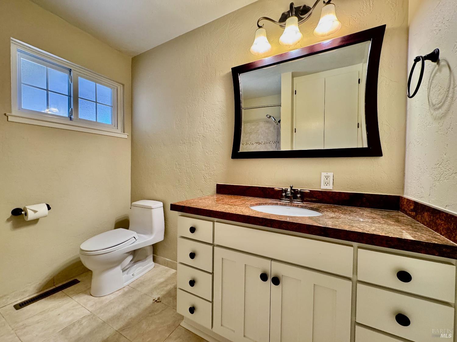Detail Gallery Image 15 of 27 For 1971 Olive Ave, Saint Helena,  CA 94574 - 4 Beds | 3 Baths