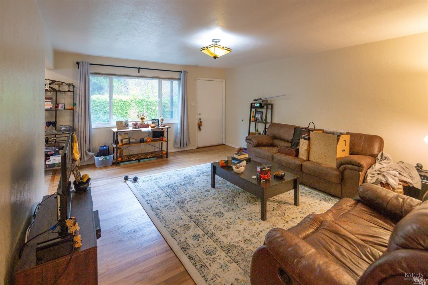 Detail Gallery Image 7 of 12 For 401 Ash St, Mill Valley,  CA 94941 - – Beds | – Baths
