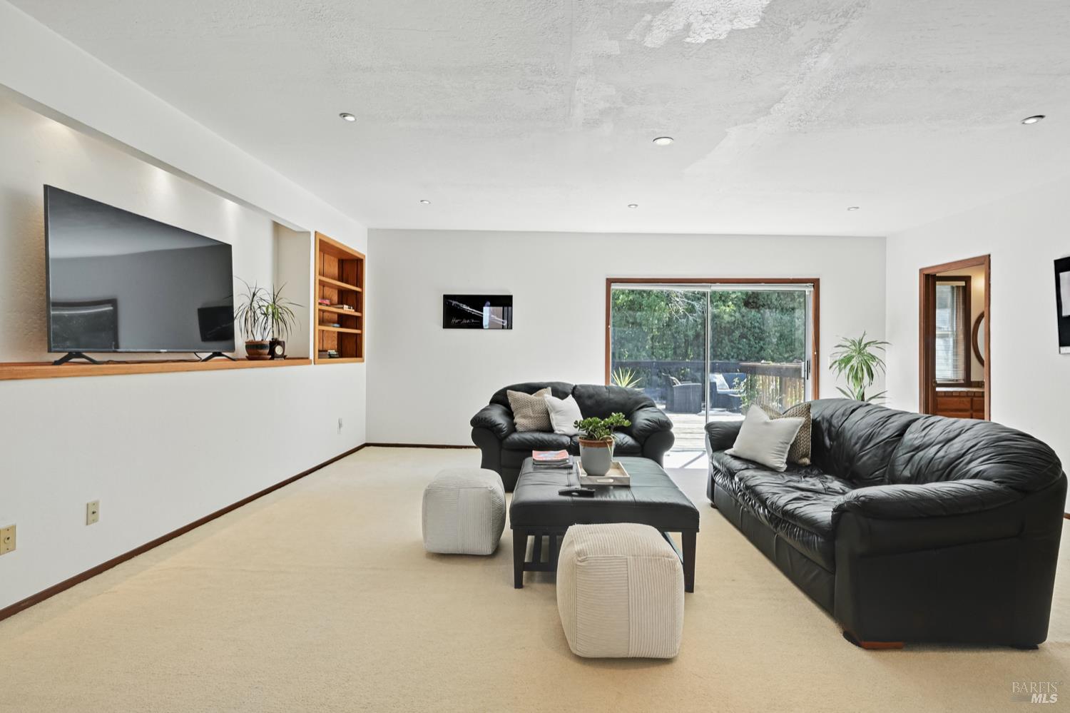 Detail Gallery Image 32 of 49 For 111 Glenside Way, San Rafael,  CA 94903 - 5 Beds | 4/1 Baths