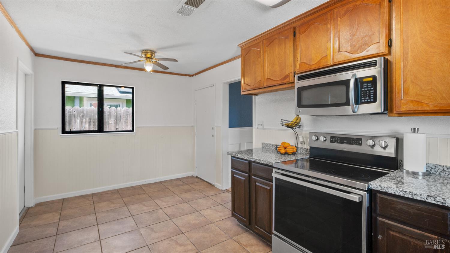 Detail Gallery Image 21 of 47 For 1200 Truman St, Fairfield,  CA 94533 - 3 Beds | 2 Baths