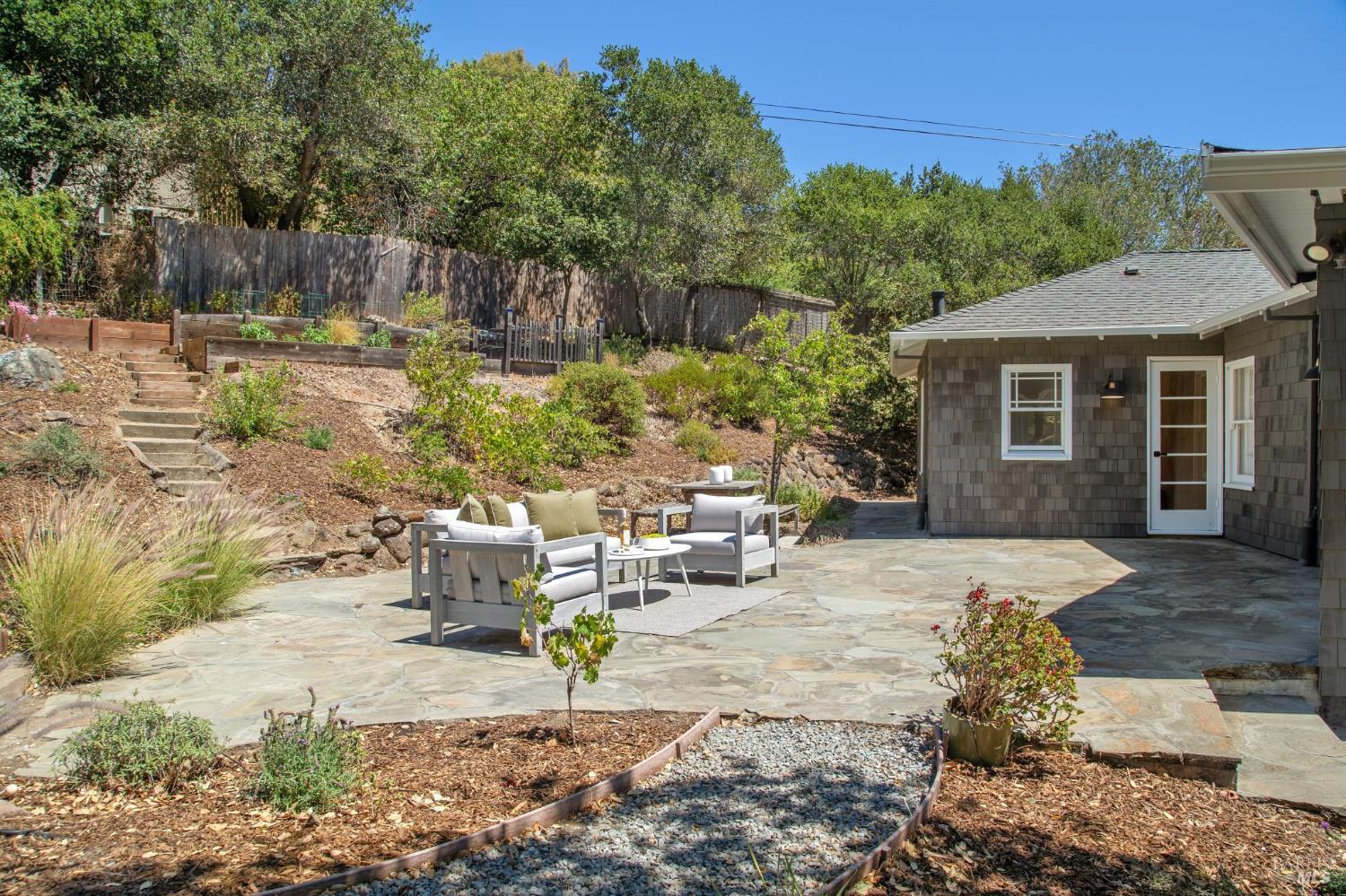 Detail Gallery Image 58 of 76 For 31 Irving Dr, San Anselmo,  CA 94960 - 4 Beds | 2 Baths