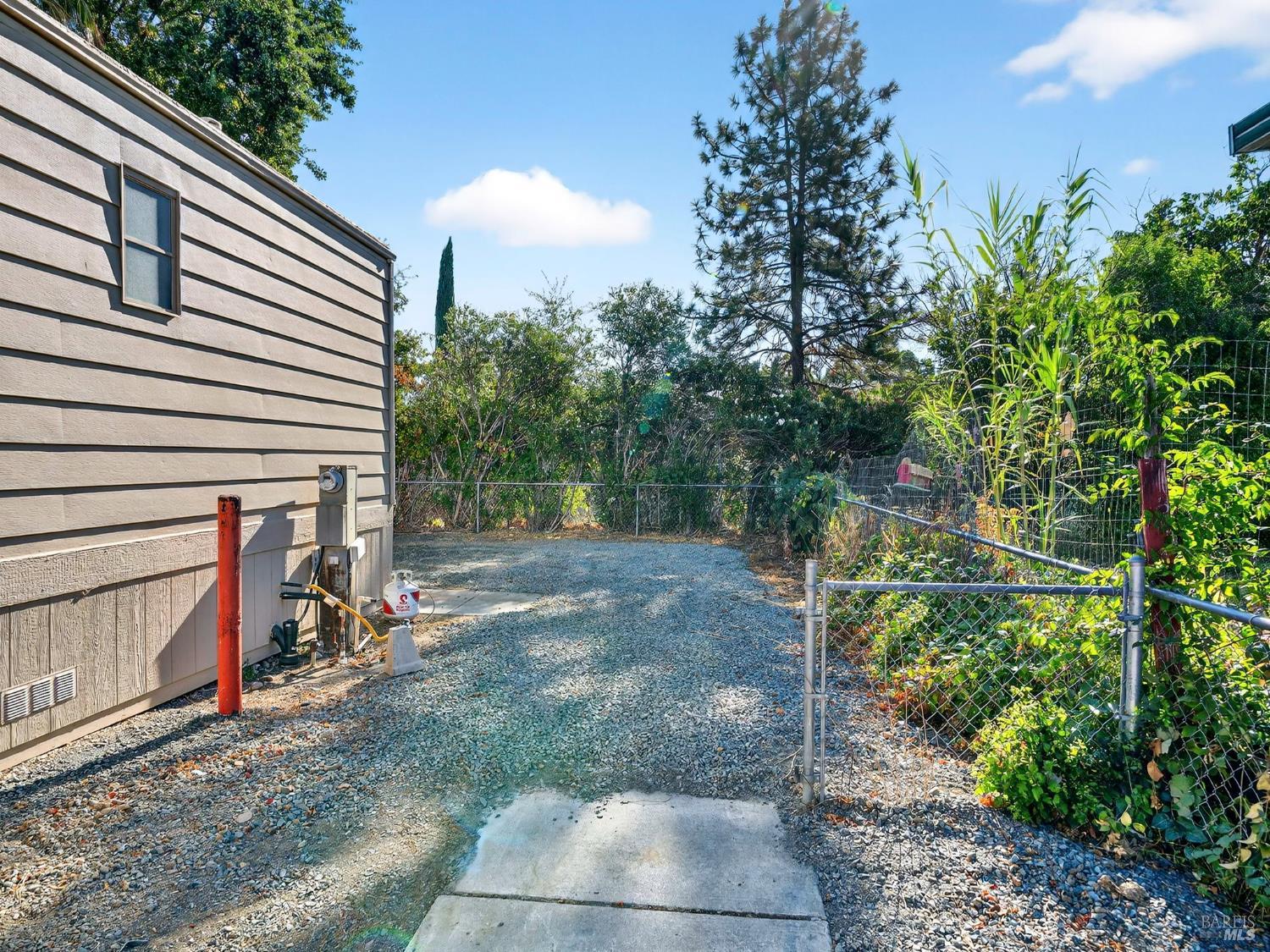 Detail Gallery Image 34 of 44 For 375 E Highway 20 Hwy 50, Upper Lake,  CA 95485 - 2 Beds | 2 Baths
