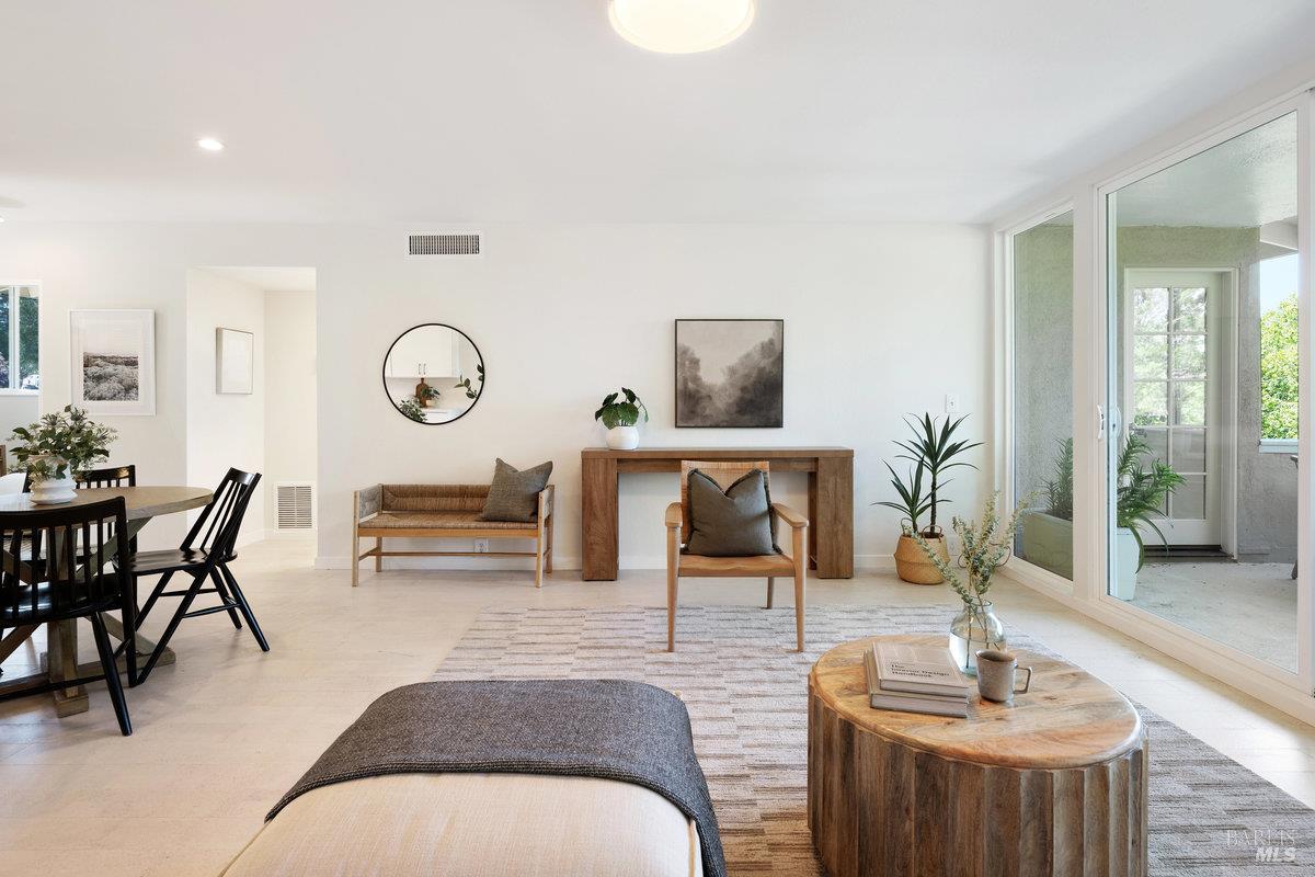 Detail Gallery Image 6 of 26 For 10 Andrew Dr #61,  Tiburon,  CA 94920 - 2 Beds | 1 Baths