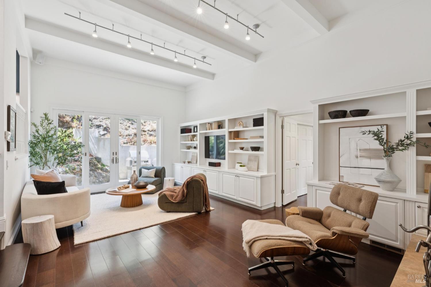 Detail Gallery Image 33 of 62 For 139 Trinidad Dr, Tiburon,  CA 94920 - 4 Beds | 2/1 Baths