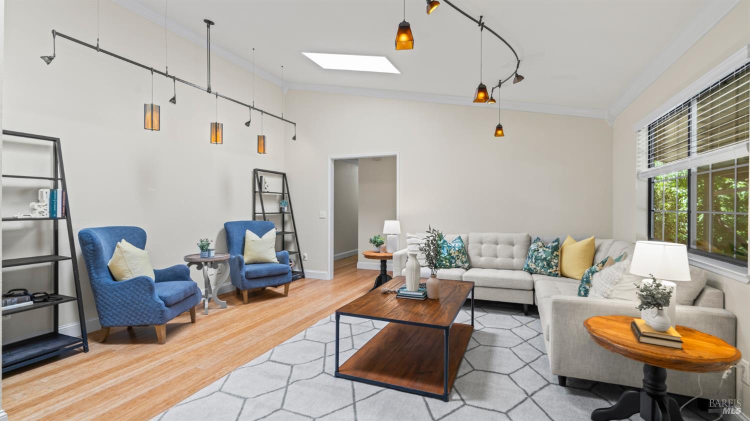 Detail Gallery Image 12 of 63 For 3155 Frei Rd, Sebastopol,  CA 95472 - 3 Beds | 2/1 Baths