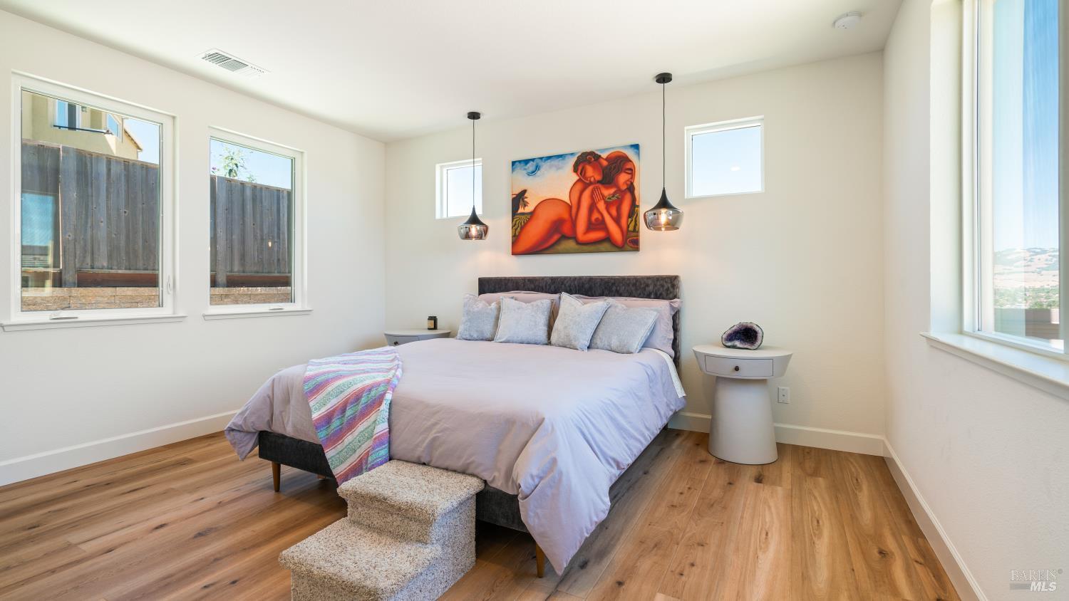 Detail Gallery Image 24 of 50 For 3 Lapis Ct, Petaluma,  CA 94952 - 3 Beds | 2/1 Baths