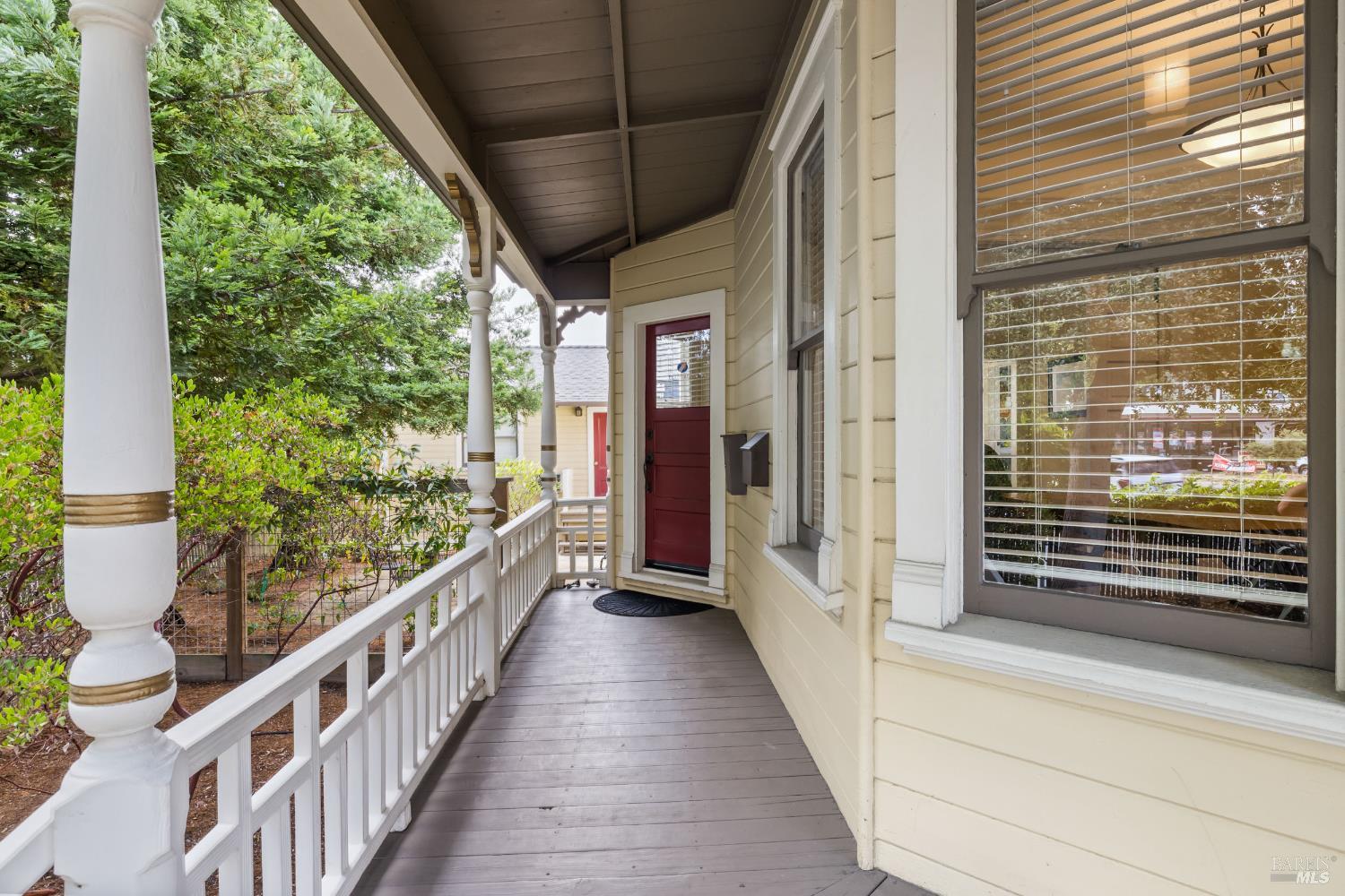 Detail Gallery Image 5 of 36 For 531 E Washington St, Petaluma,  CA 94952 - 2 Beds | 0/1 Baths