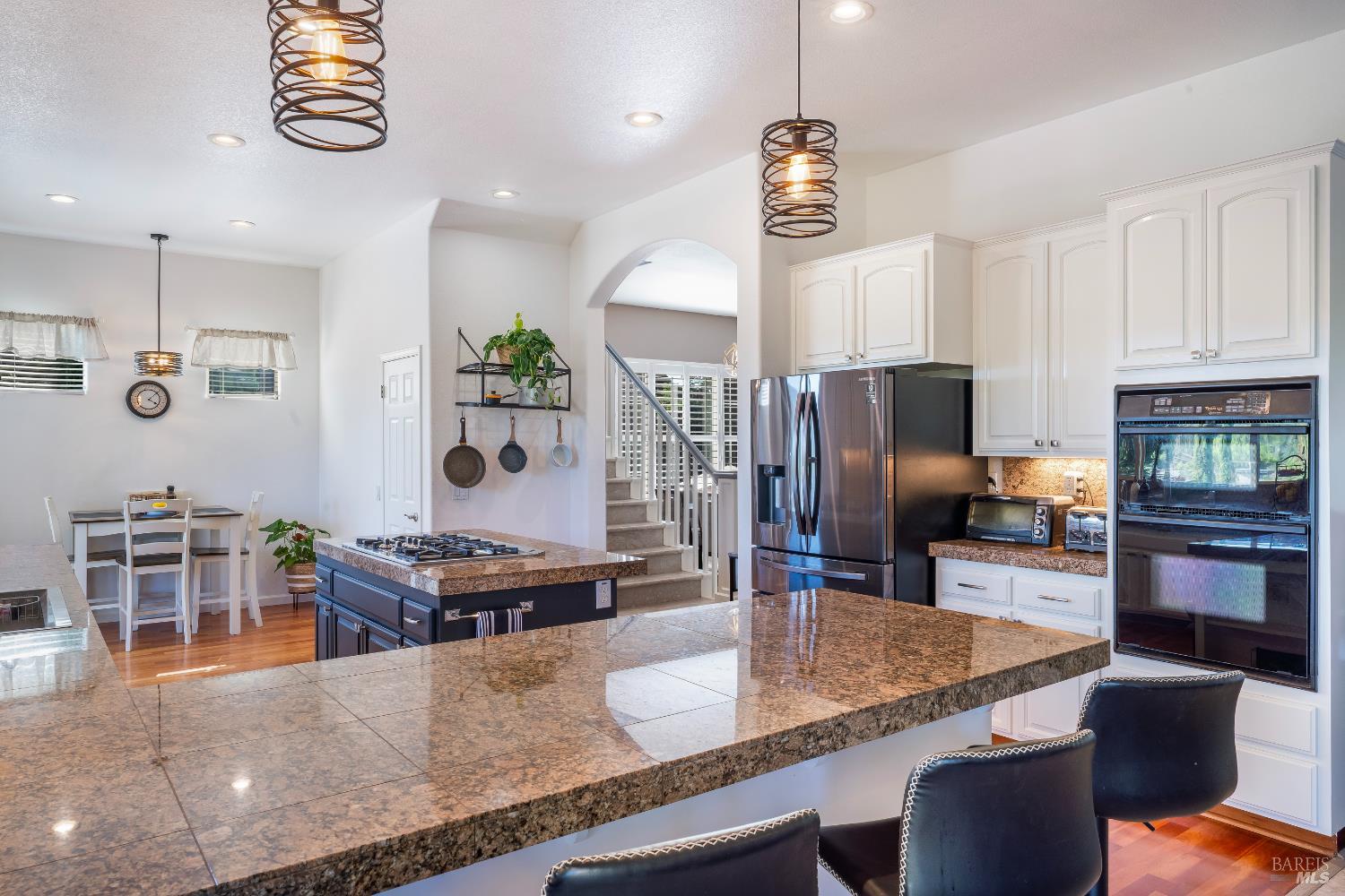 Detail Gallery Image 13 of 33 For 1416 Nighthawk Dr, Santa Rosa,  CA 95409 - 3 Beds | 2/1 Baths