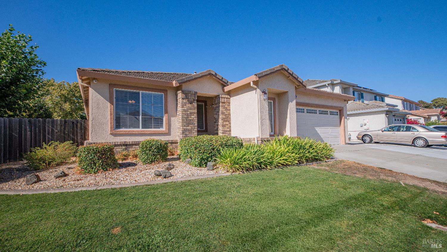 Detail Gallery Image 4 of 53 For 1300 Reeves Ct, Suisun City,  CA 94585 - 4 Beds | 2 Baths