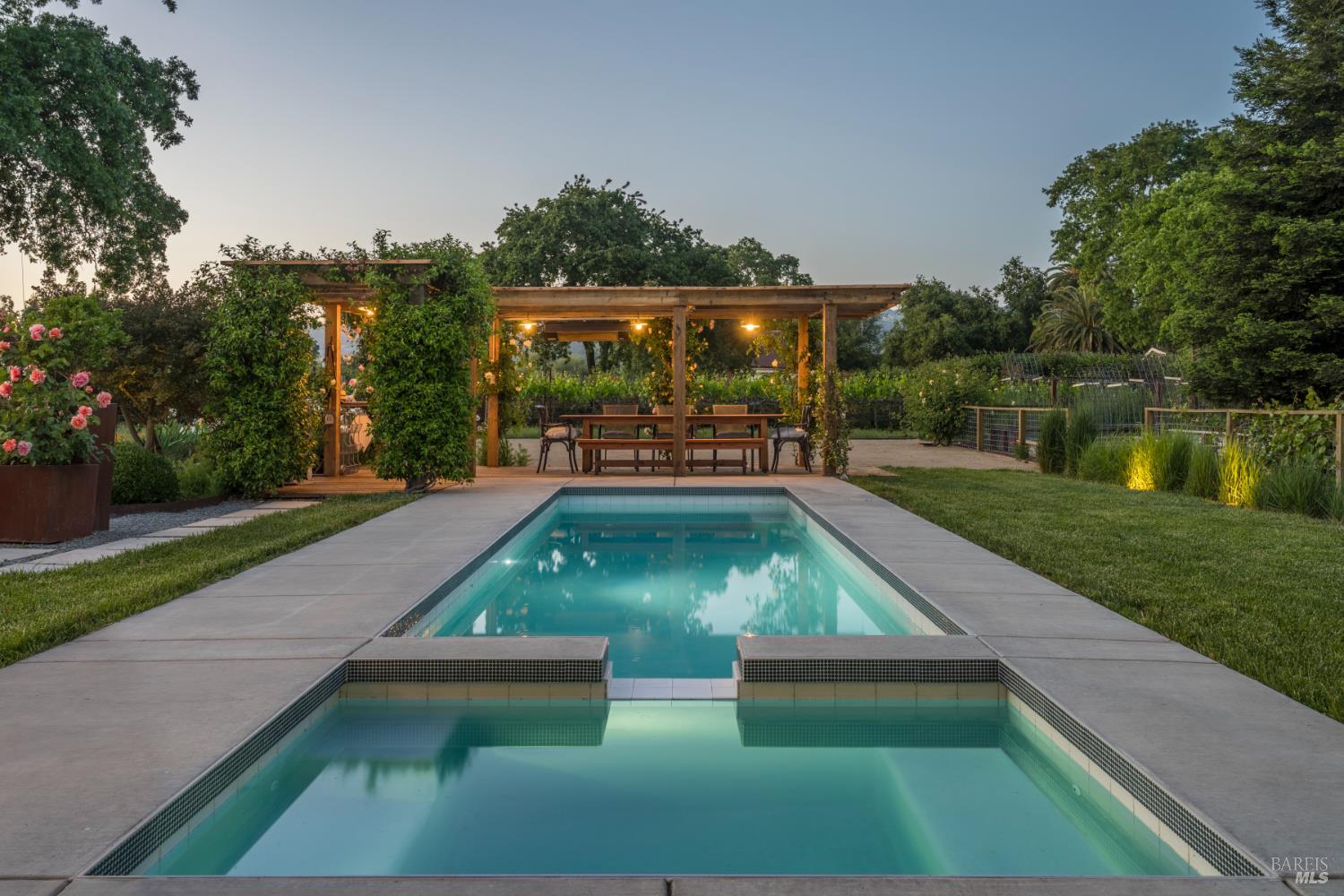Detail Gallery Image 2 of 46 For 1030 E Macarthur St, Sonoma,  CA 95476 - 3 Beds | 4/1 Baths