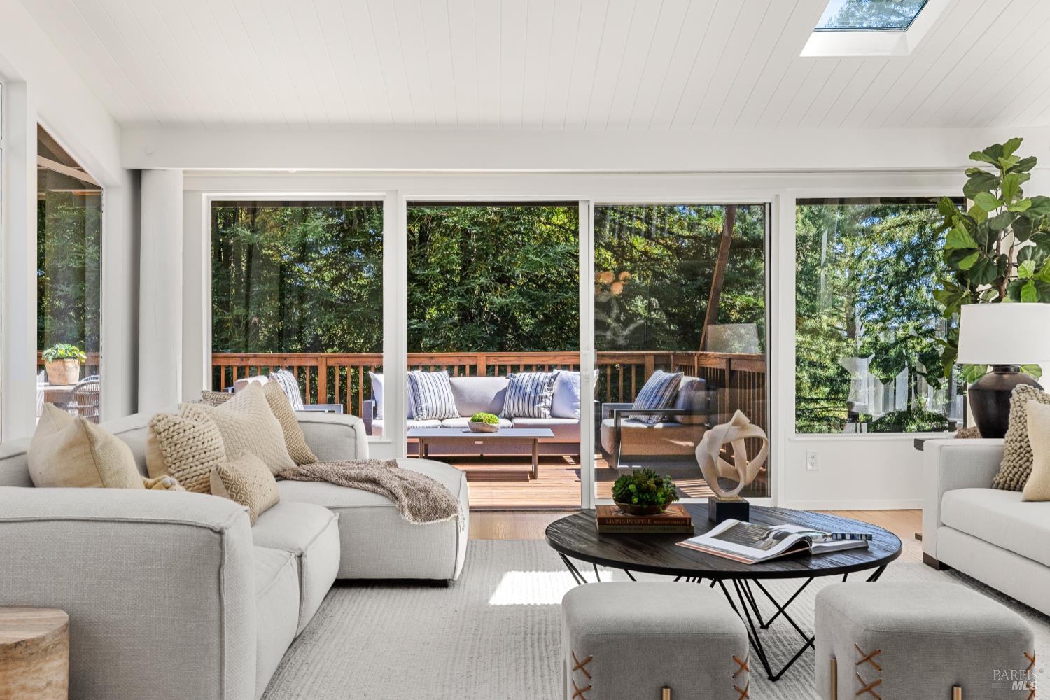 Detail Gallery Image 8 of 56 For 306 Edgewood Ave, Mill Valley,  CA 94941 - 4 Beds | 3 Baths