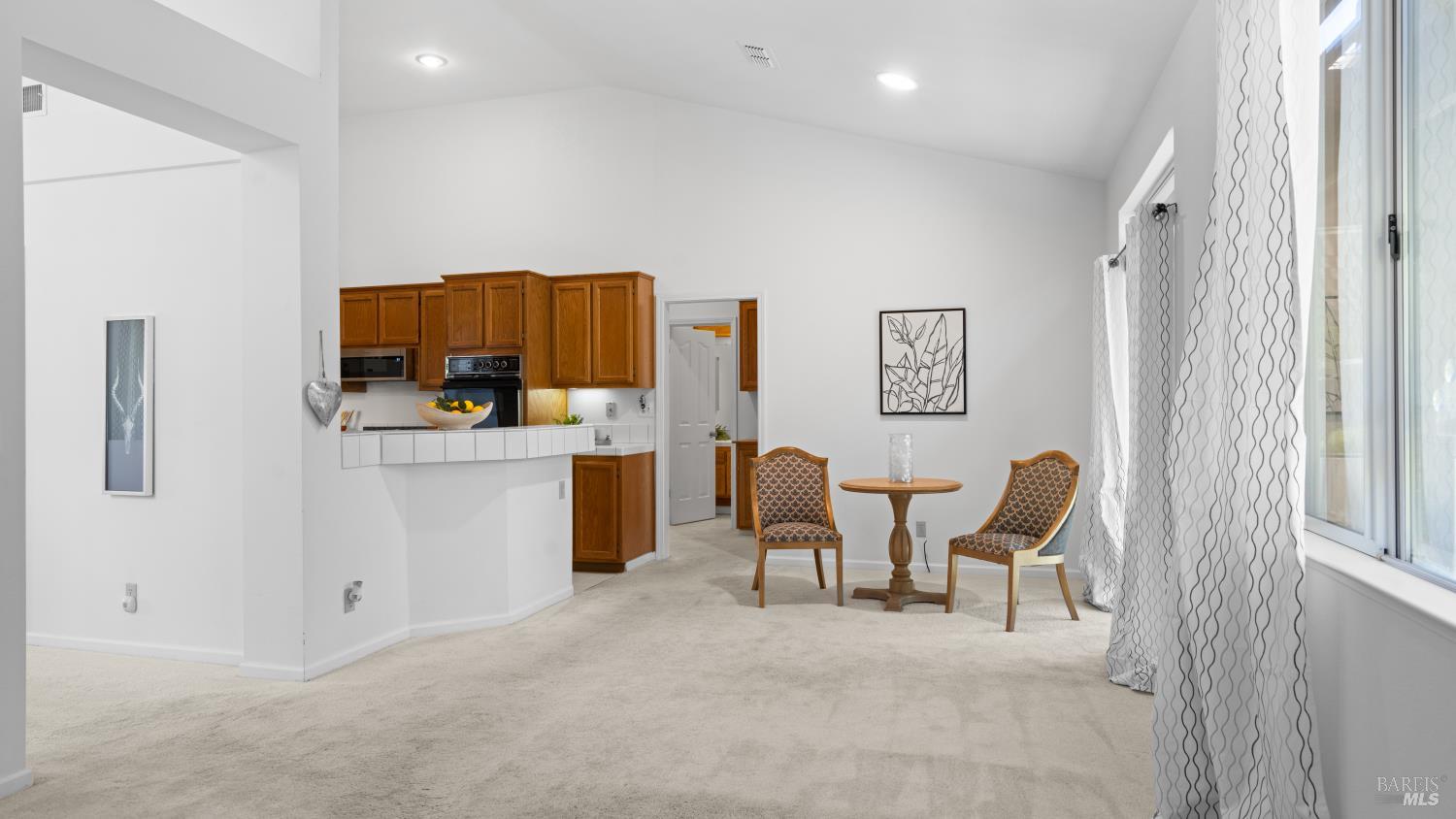 Detail Gallery Image 13 of 58 For 202 Bantry Dr, Vacaville,  CA 95688 - 3 Beds | 2 Baths