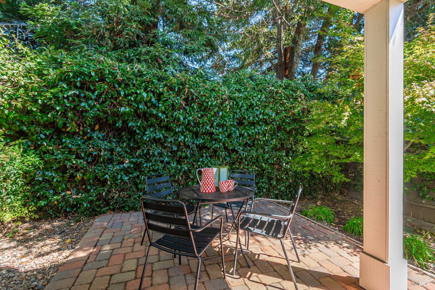 Detail Gallery Image 18 of 25 For 2748 Elks Way, Napa,  CA 94558 - 3 Beds | 2 Baths