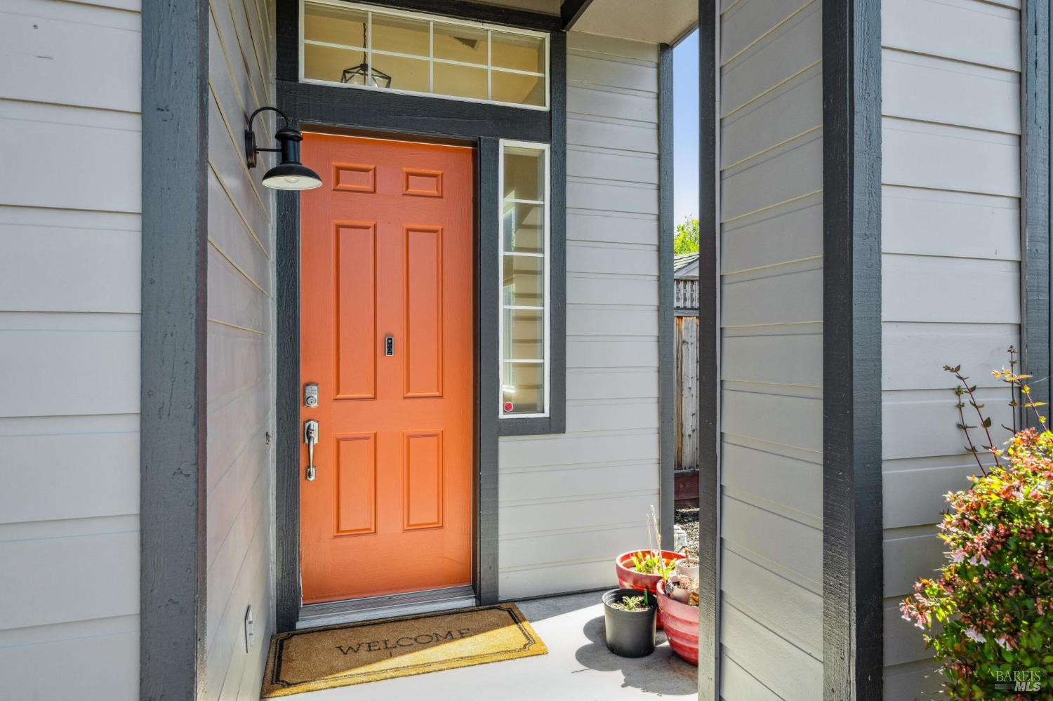 Detail Gallery Image 5 of 53 For 8030 Macaw Ct, Rohnert Park,  CA 94928 - 3 Beds | 2/1 Baths