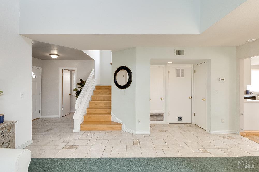 Detail Gallery Image 9 of 61 For 108 James River Rd, Vallejo,  CA 94591 - 3 Beds | 2/1 Baths