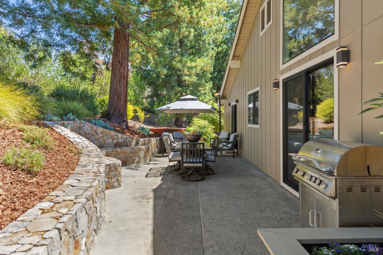 Detail Gallery Image 11 of 69 For 836 Acorn Way, Napa,  CA 94558 - 3 Beds | 2 Baths