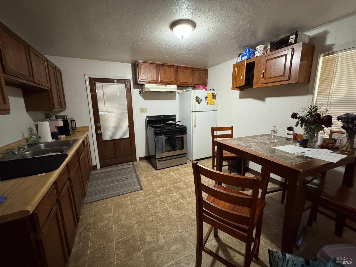 Detail Gallery Image 4 of 9 For 15865 Bottle Rock Rd, Cobb,  CA 95426 - 2 Beds | 1 Baths