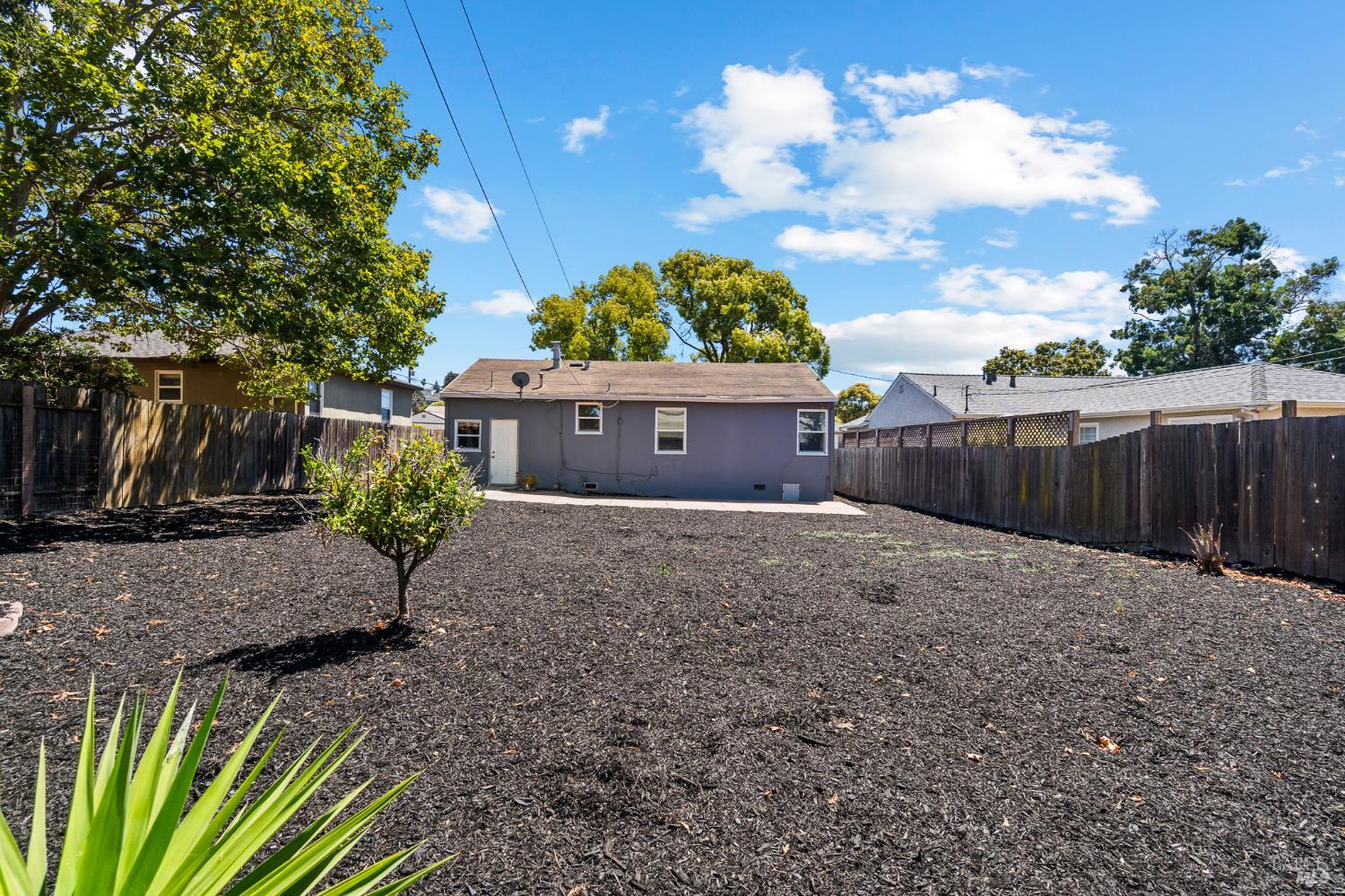 Detail Gallery Image 27 of 32 For 229 Hermosa Ave, Vallejo,  CA 94589 - 3 Beds | 1 Baths