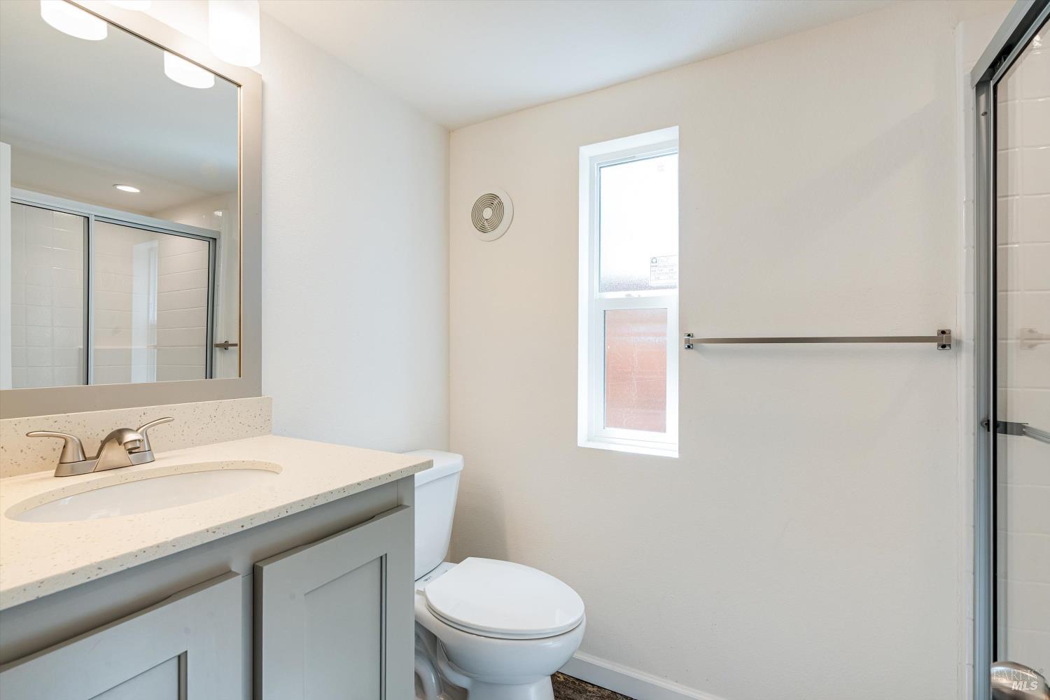 Detail Gallery Image 18 of 32 For 101 Colgan Ave 2, Santa Rosa,  CA 95404 - 1 Beds | 1 Baths