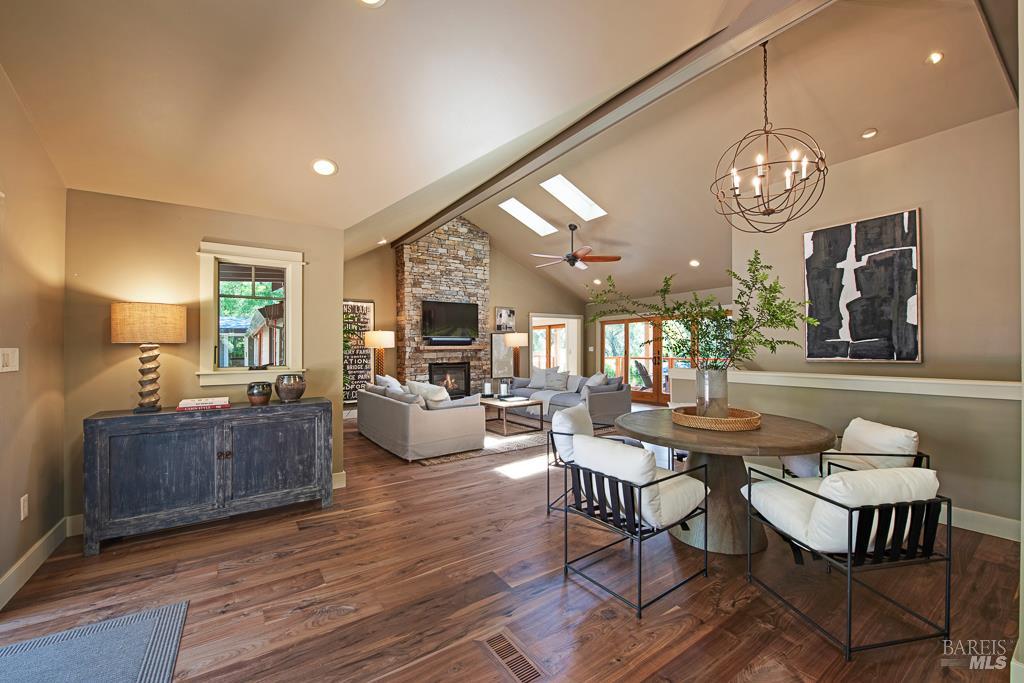 Detail Gallery Image 14 of 83 For 5961 Anderson Rd, Forestville,  CA 95436 - 3 Beds | 3 Baths