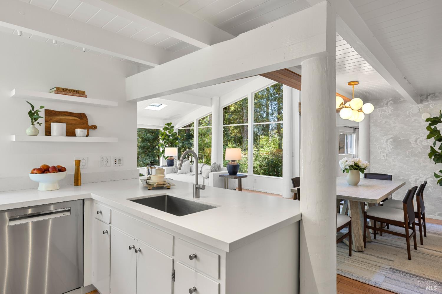 Detail Gallery Image 21 of 56 For 306 Edgewood Ave, Mill Valley,  CA 94941 - 4 Beds | 3 Baths