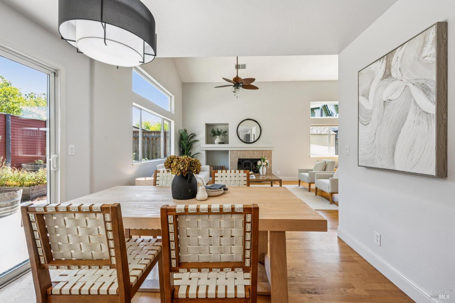 Detail Gallery Image 16 of 53 For 8030 Macaw Ct, Rohnert Park,  CA 94928 - 3 Beds | 2/1 Baths