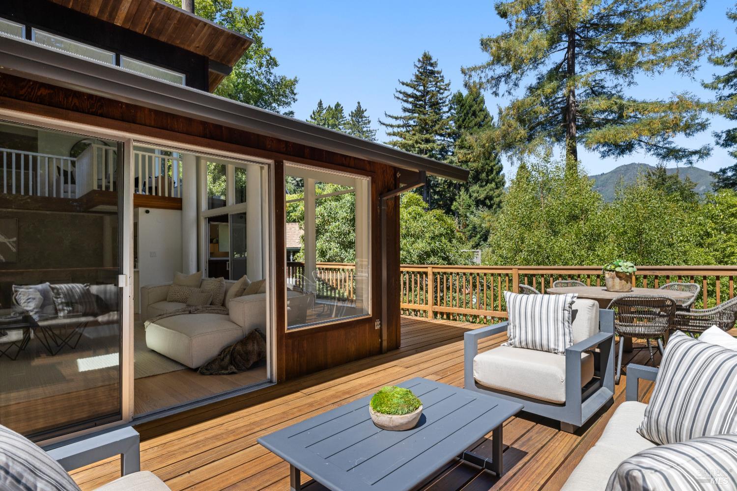 Detail Gallery Image 12 of 56 For 306 Edgewood Ave, Mill Valley,  CA 94941 - 4 Beds | 3 Baths