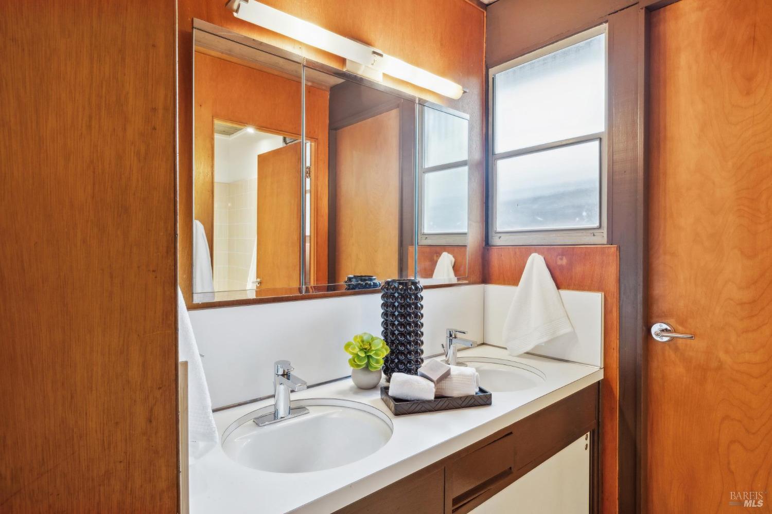 Detail Gallery Image 42 of 55 For 87 Mount Rainier Dr, San Rafael,  CA 94903 - 5 Beds | 2 Baths