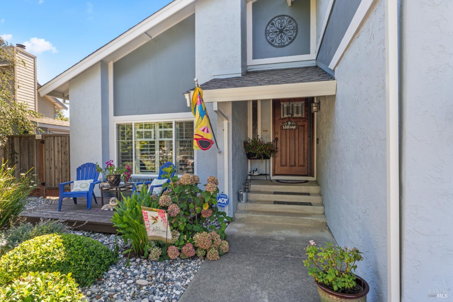 Detail Gallery Image 8 of 47 For 921 Bolton Cir, Benicia,  CA 94510 - 3 Beds | 2/1 Baths