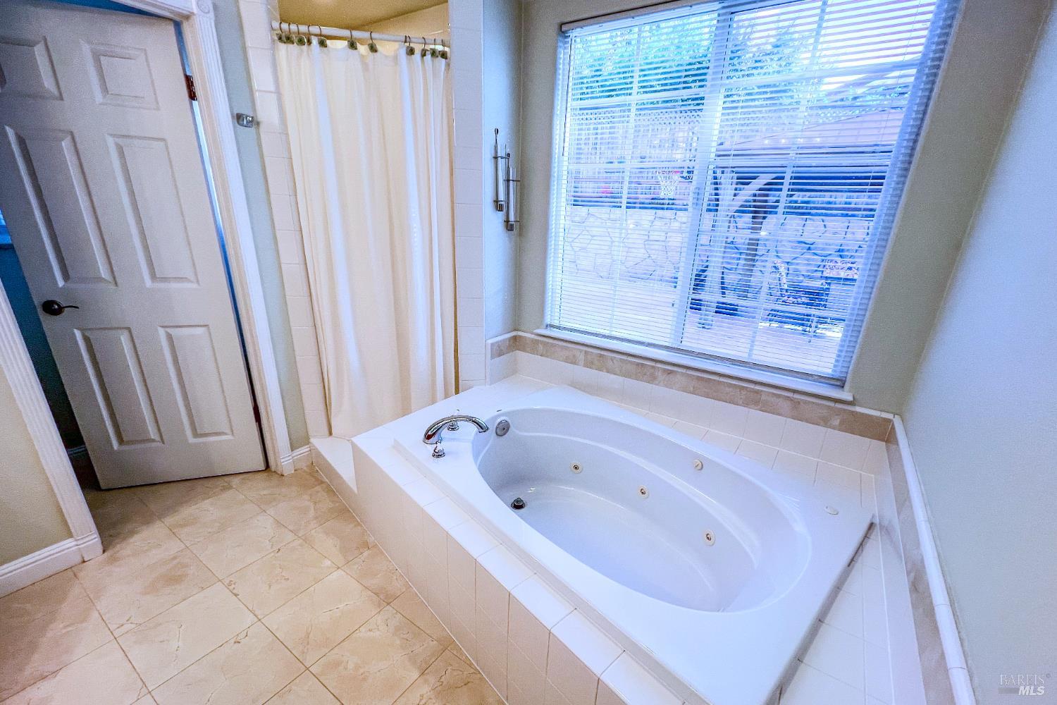 Detail Gallery Image 21 of 38 For 6081 Malcolm Ln, Penngrove,  CA 94951 - 3 Beds | 2/1 Baths