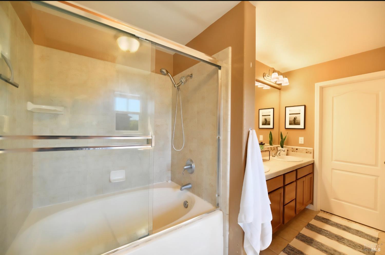 Detail Gallery Image 20 of 30 For 2353 George Ln, Santa Rosa,  CA 95403 - 3 Beds | 2/1 Baths