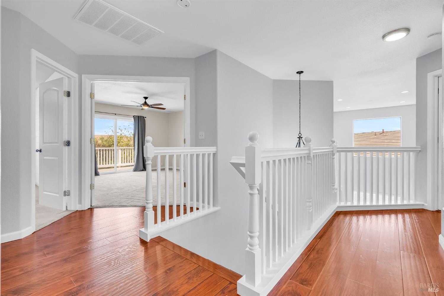 Detail Gallery Image 20 of 43 For 1946 Leaning Oak Ct, Fairfield,  CA 94534 - 5 Beds | 3 Baths