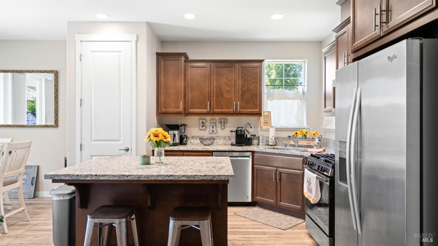 Detail Gallery Image 15 of 35 For 570 Syracuse Ln, Dixon,  CA 95620 - 3 Beds | 2 Baths