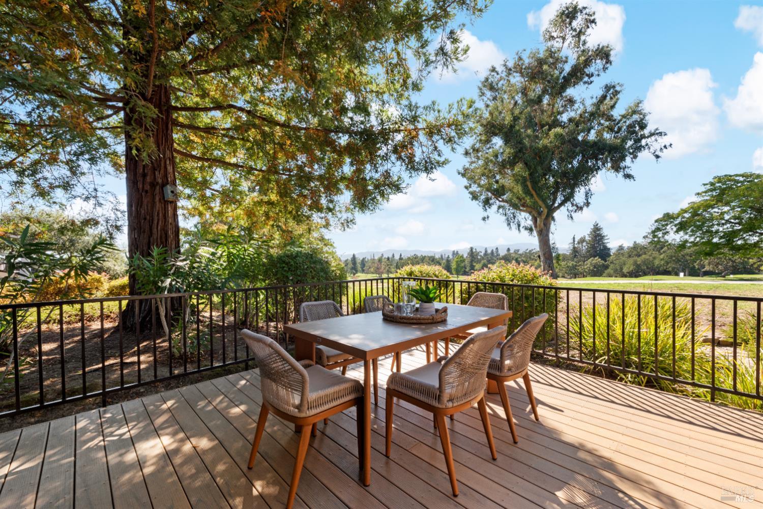 Detail Gallery Image 11 of 48 For 845 Acorn Way, Napa,  CA 94558 - 3 Beds | 2 Baths