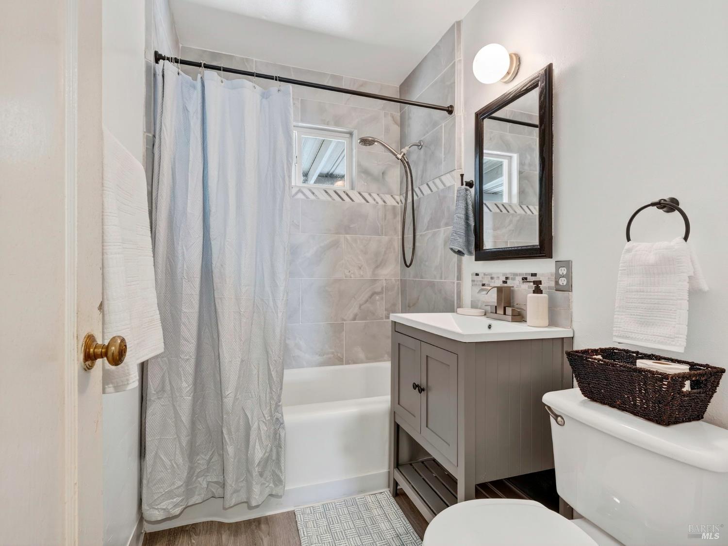 Detail Gallery Image 17 of 28 For 693 Mendocino Dr, Ukiah,  CA 95482 - 3 Beds | 1 Baths