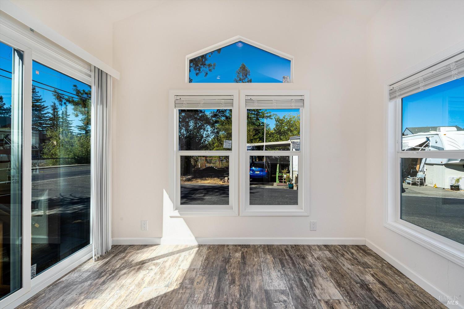Detail Gallery Image 10 of 32 For 101 Colgan Ave 2, Santa Rosa,  CA 95404 - 1 Beds | 1 Baths