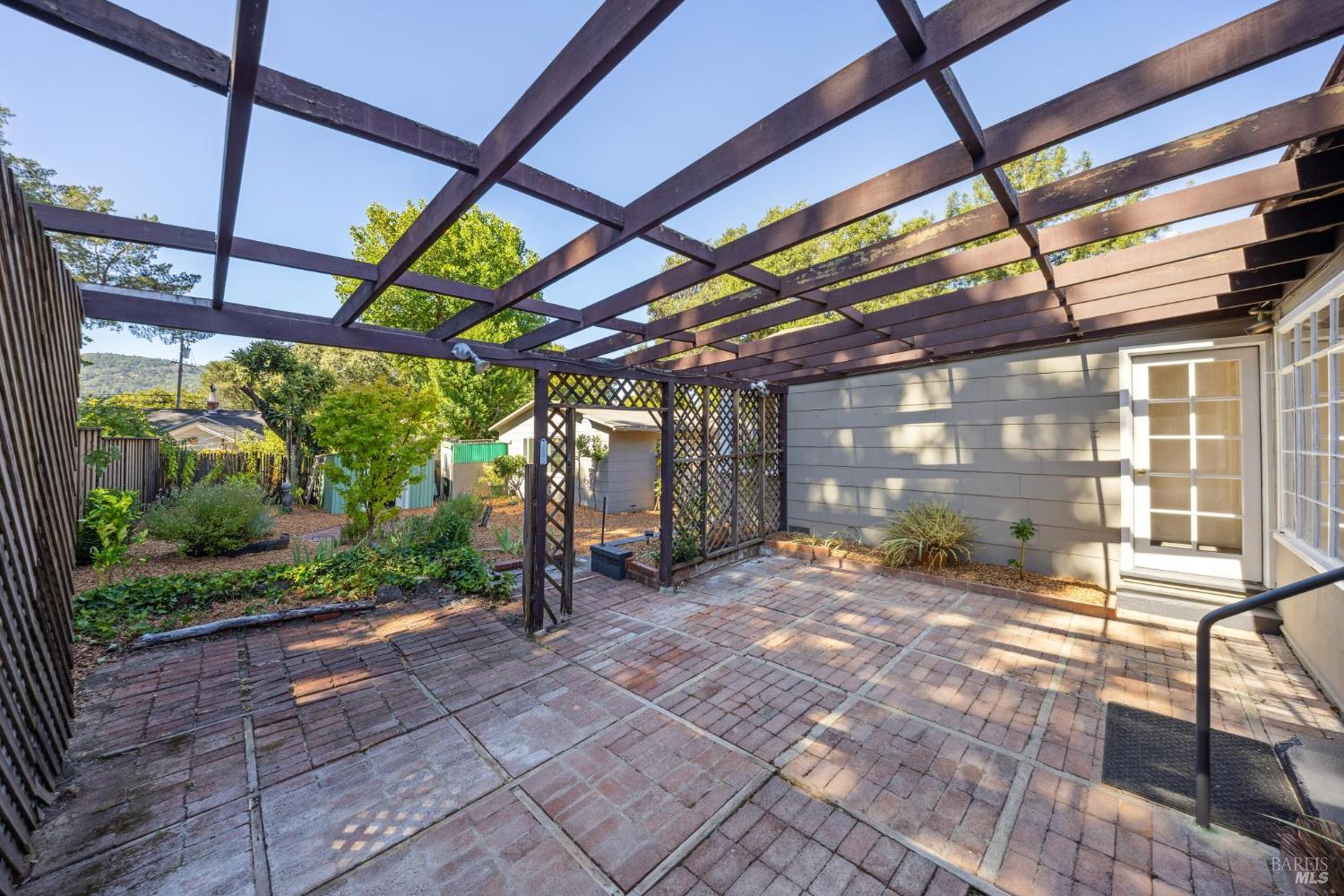 Detail Gallery Image 31 of 40 For 95 the Alameda Unkn, San Anselmo,  CA 94960 - 3 Beds | 2 Baths
