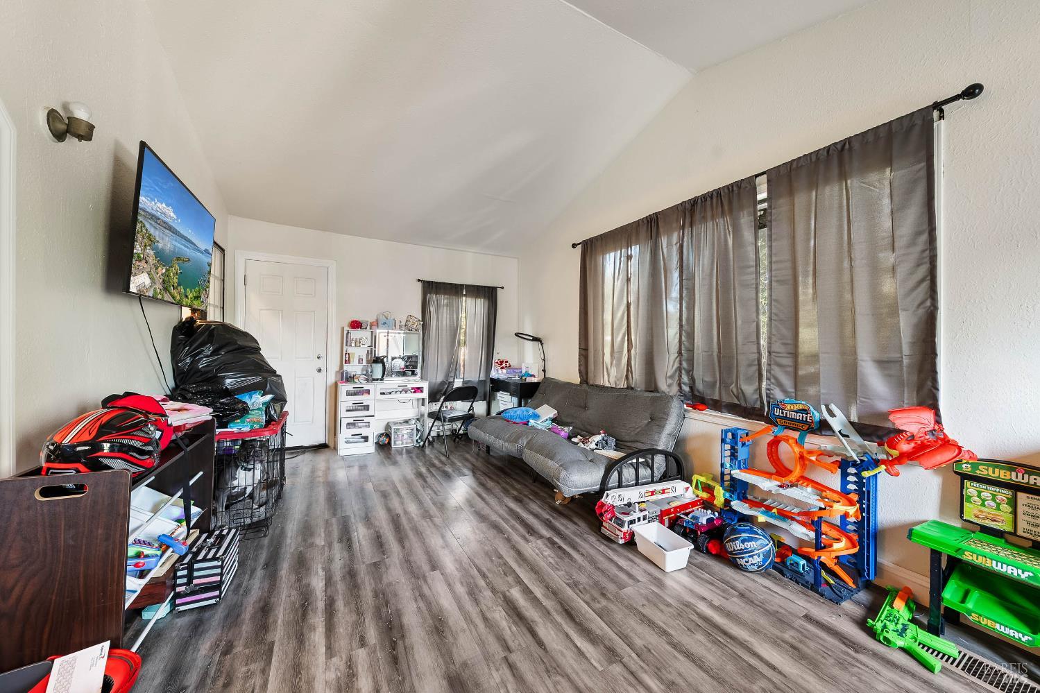 Detail Gallery Image 10 of 36 For 3664 Mckinnley Dr, Clearlake,  CA 95422 - 3 Beds | 2 Baths