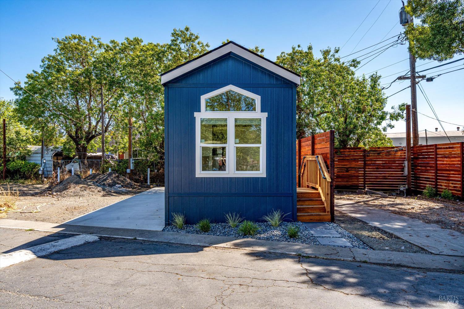 Detail Gallery Image 2 of 32 For 101 Colgan Ave 2, Santa Rosa,  CA 95404 - 1 Beds | 1 Baths