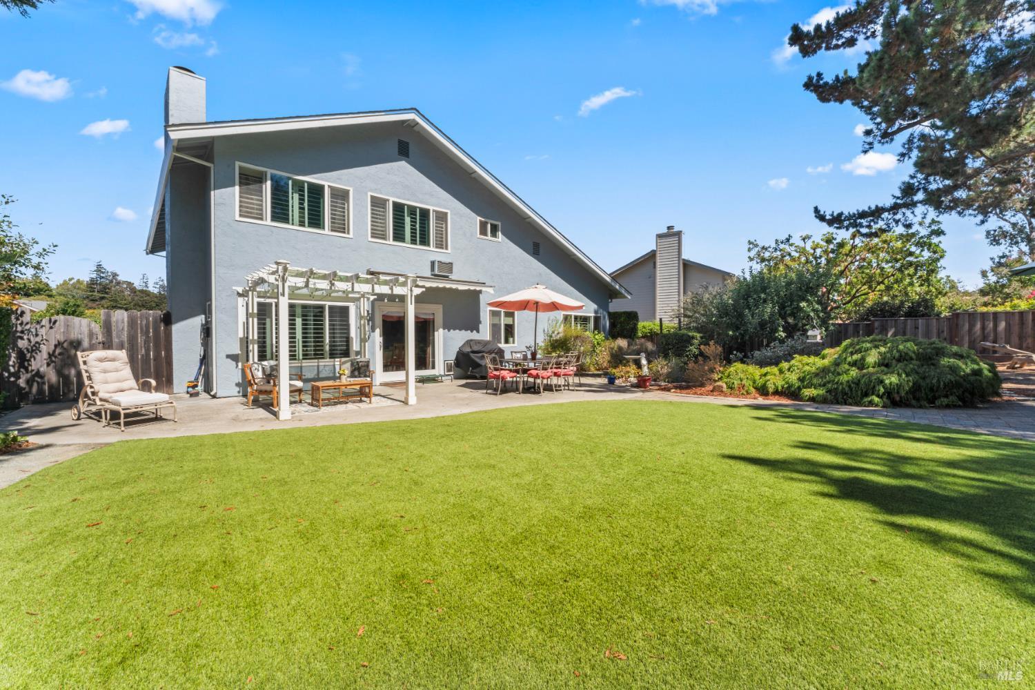 Detail Gallery Image 35 of 47 For 921 Bolton Cir, Benicia,  CA 94510 - 3 Beds | 2/1 Baths