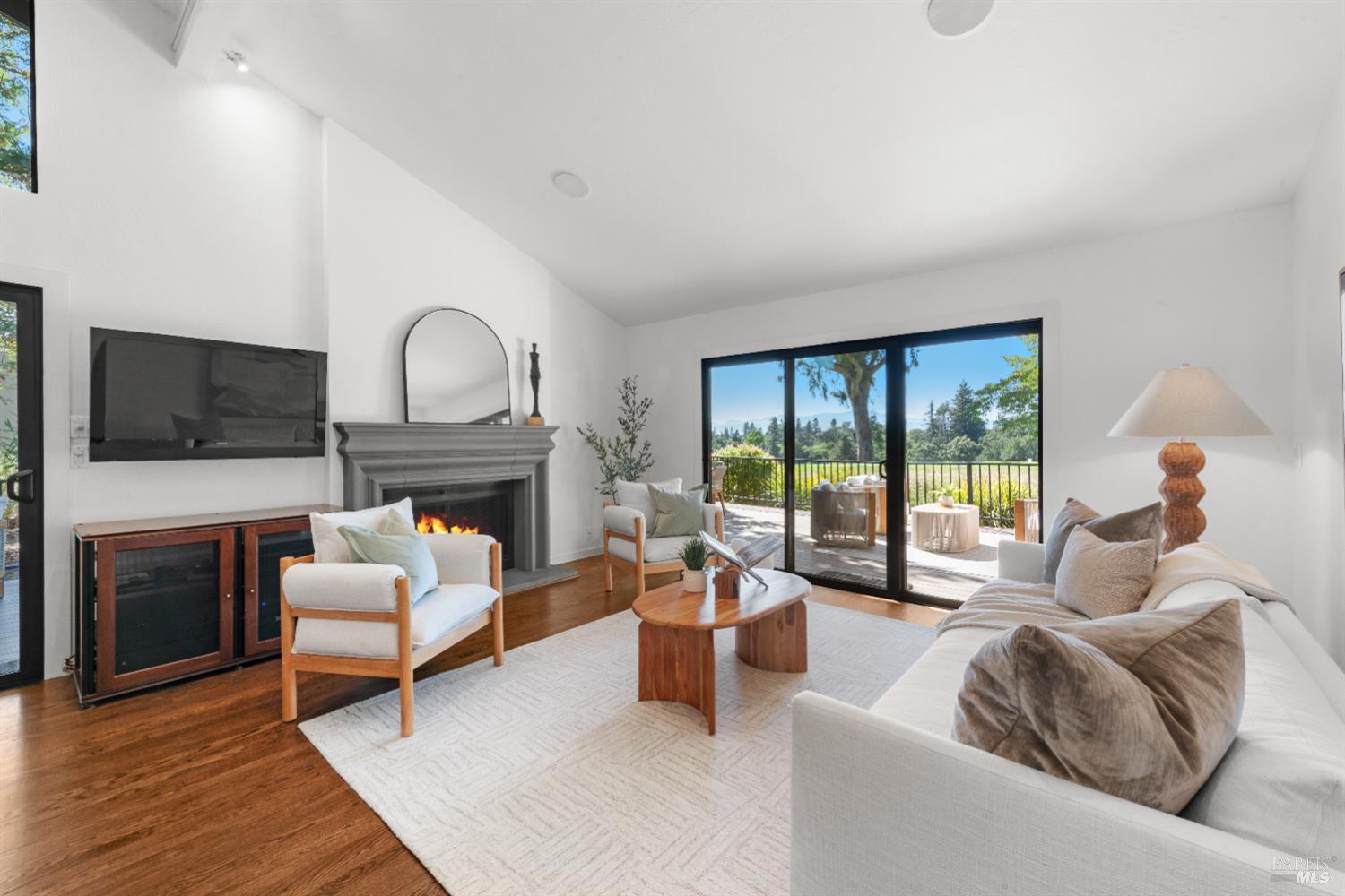 Detail Gallery Image 14 of 48 For 845 Acorn Way, Napa,  CA 94558 - 3 Beds | 2 Baths